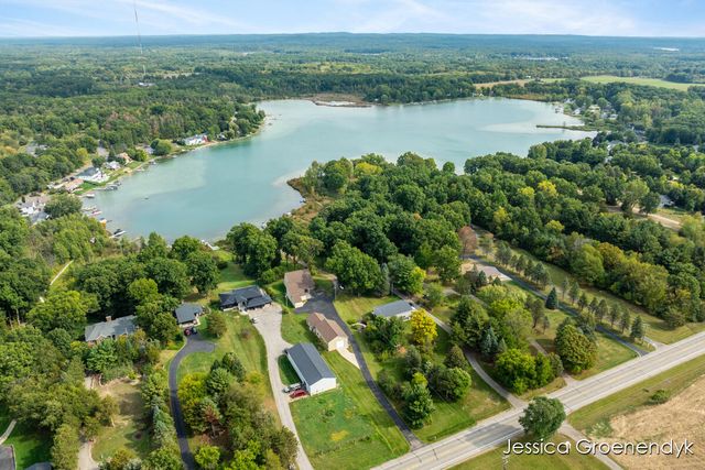 190 N Patterson Road, Wayland, MI 49348