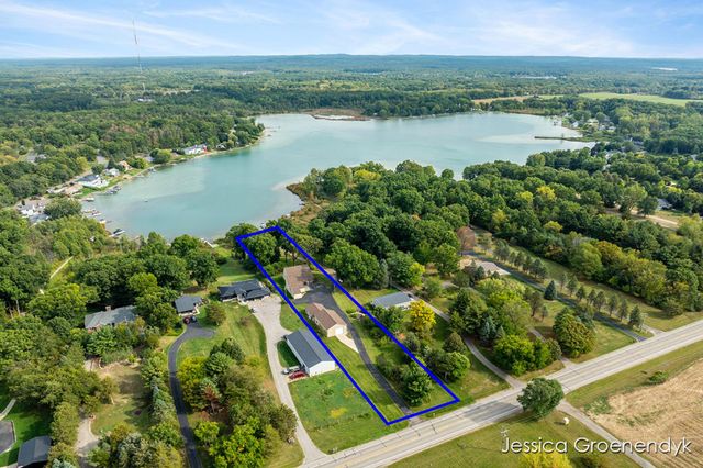 190 N Patterson Road, Wayland, MI 49348