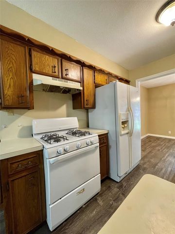 241 Crestwood Street, Clute, TX 77531