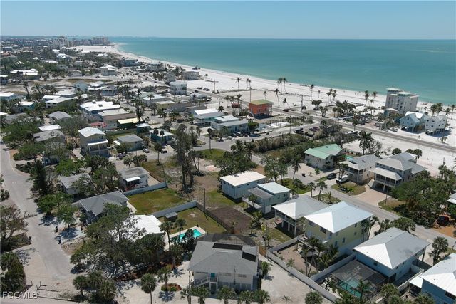 5460 Oak Ridge AVE, Fort Myers Beach, FL 33931