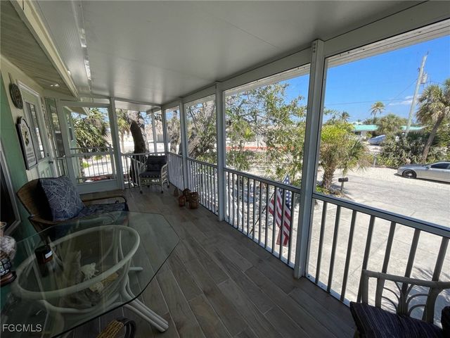 5460 Oak Ridge AVE, Fort Myers Beach, FL 33931
