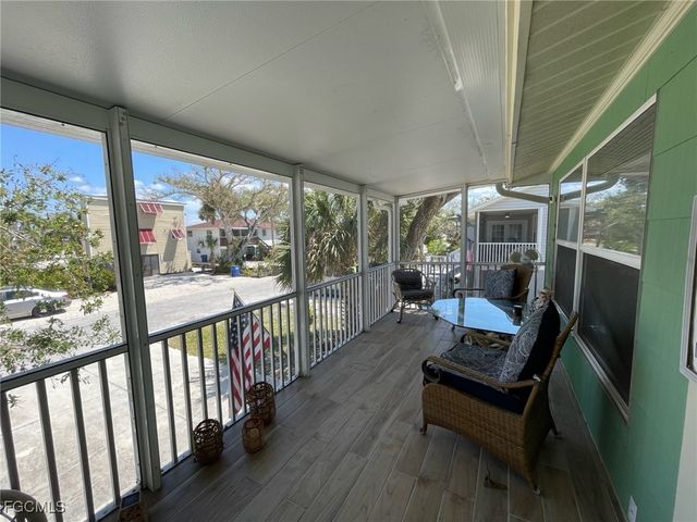 5460 Oak Ridge AVE, Fort Myers Beach, FL 33931