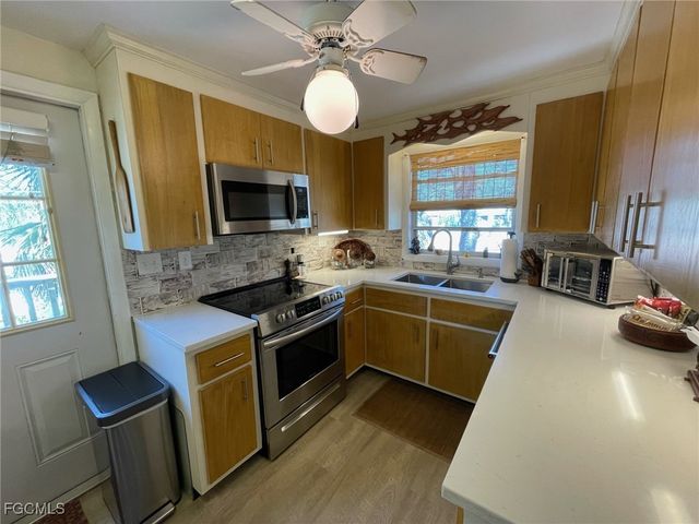 5460 Oak Ridge AVE, Fort Myers Beach, FL 33931