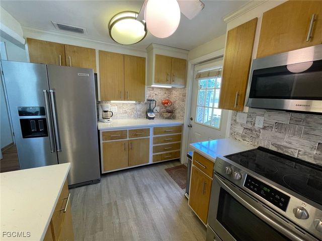 5460 Oak Ridge AVE, Fort Myers Beach, FL 33931
