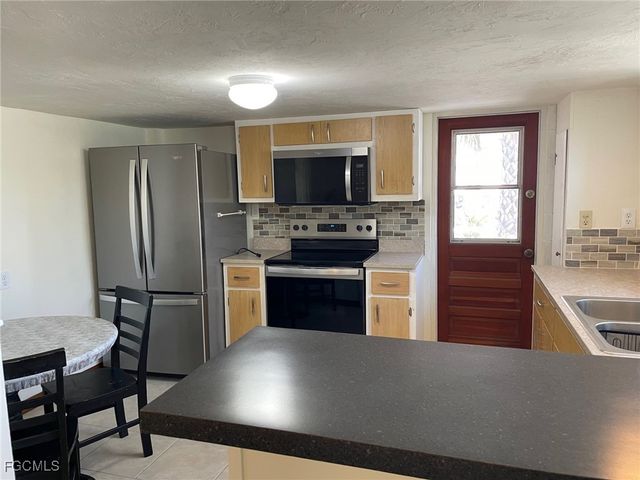 5460 Oak Ridge AVE, Fort Myers Beach, FL 33931