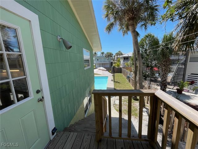 5460 Oak Ridge AVE, Fort Myers Beach, FL 33931