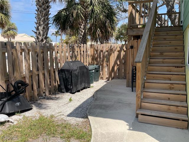 5460 Oak Ridge AVE, Fort Myers Beach, FL 33931