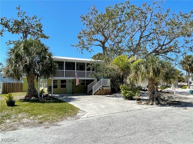 5460 Oak Ridge AVE, Fort Myers Beach, FL 33931