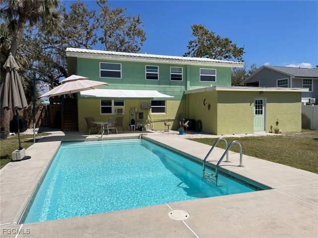 5460 Oak Ridge AVE, Fort Myers Beach, FL 33931