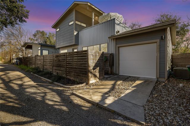 1402 Singleton Ave B, Austin, TX 78702