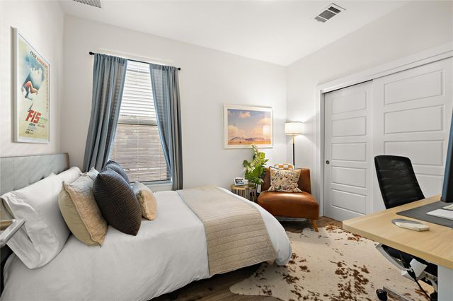 1402 Singleton Ave B, Austin, TX 78702