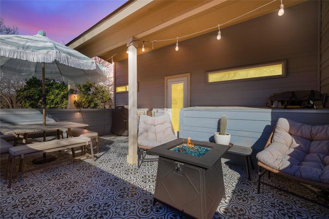 1402 Singleton Ave B, Austin, TX 78702