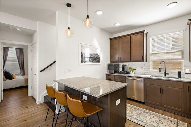 1402 Singleton Ave B, Austin, TX 78702