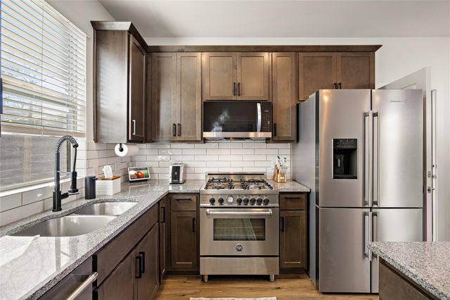 1402 Singleton Ave B, Austin, TX 78702