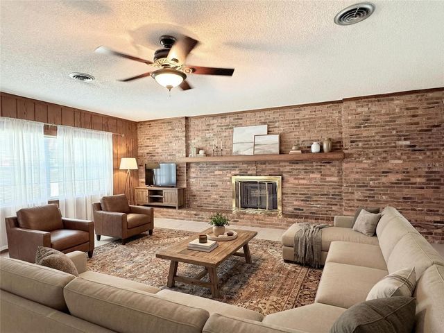 4701 NE 7TH AVENUE, Ocala, FL 34479