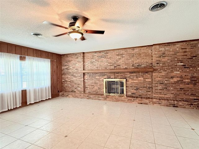 4701 NE 7TH AVENUE, Ocala, FL 34479