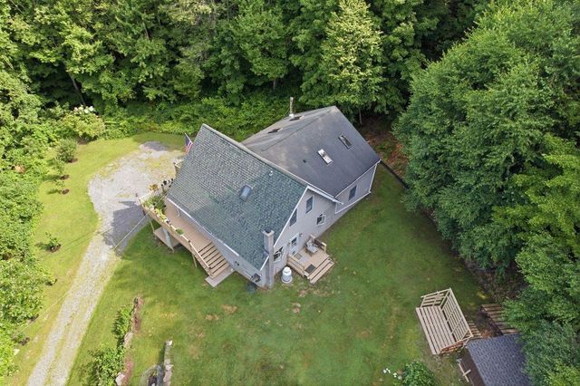 87 B Hill Road, Pownal, VT 05261