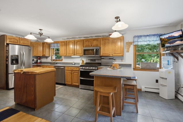 87 B Hill Road, Pownal, VT 05261