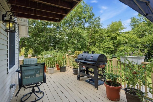 87 B Hill Road, Pownal, VT 05261