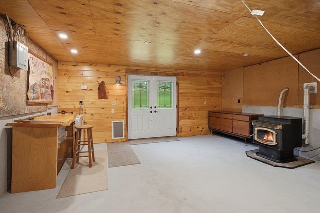 87 B Hill Road, Pownal, VT 05261
