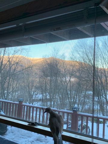 87 B Hill Road, Pownal, VT 05261