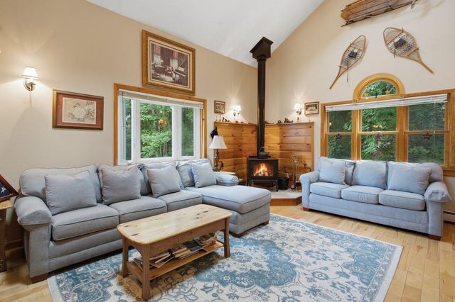 87 B Hill Road, Pownal, VT 05261