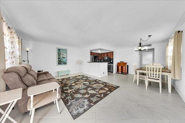 150 Valencia Boulevard G, Delray Beach, FL 33446