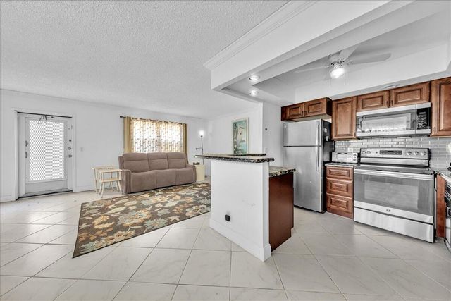 150 Valencia Boulevard G, Delray Beach, FL 33446