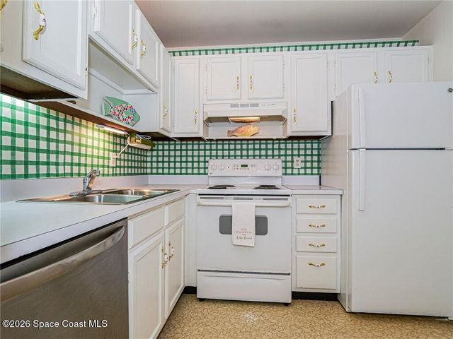 21 Pine Arbor Lane 104, Vero Beach, FL 32962