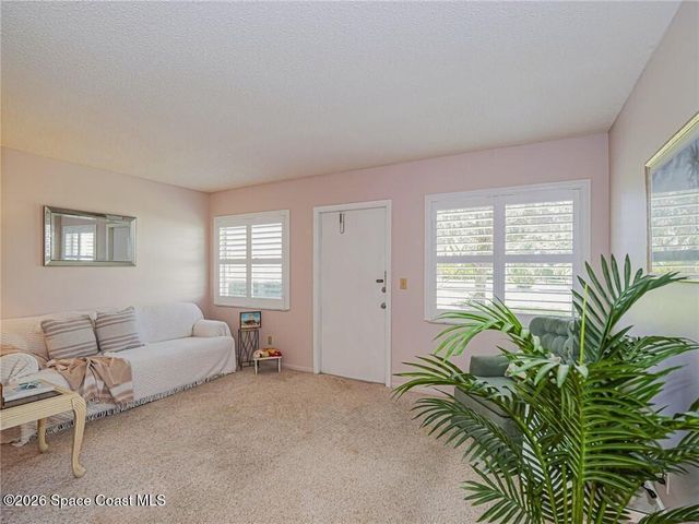 21 Pine Arbor Lane 104, Vero Beach, FL 32962