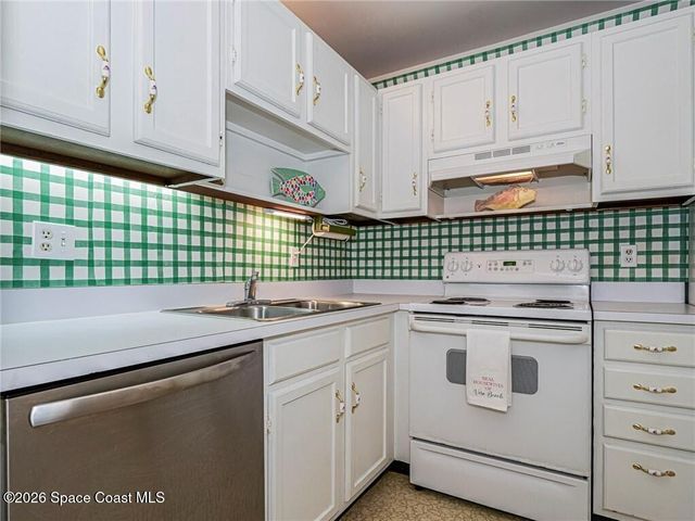 21 Pine Arbor Lane 104, Vero Beach, FL 32962