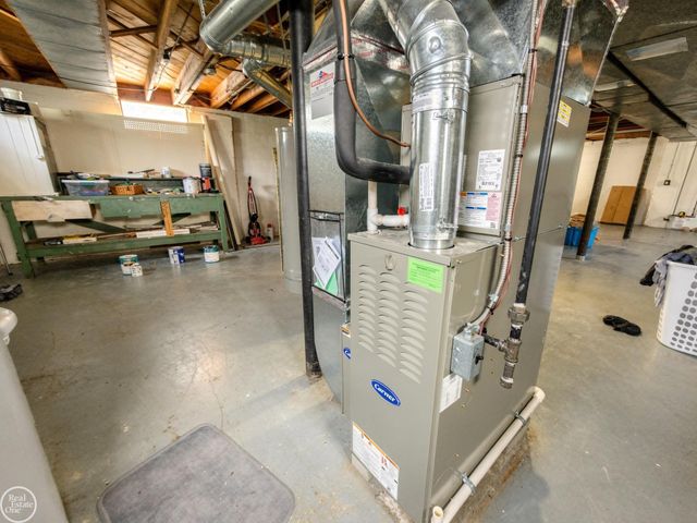 17901 Peters Street, Roseville, MI 48066