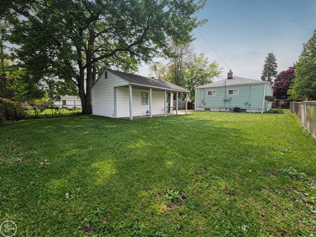 17901 Peters Street, Roseville, MI 48066