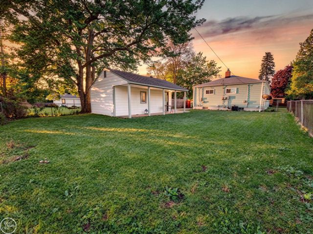 17901 Peters Street, Roseville, MI 48066