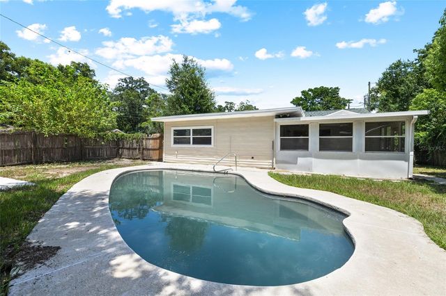 6726 N 11TH STREET, Tampa, FL 33604