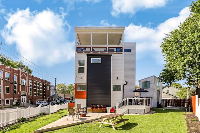 806 Shelby Street, Indianapolis, IN 46203