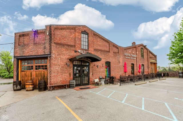806 Shelby Street, Indianapolis, IN 46203