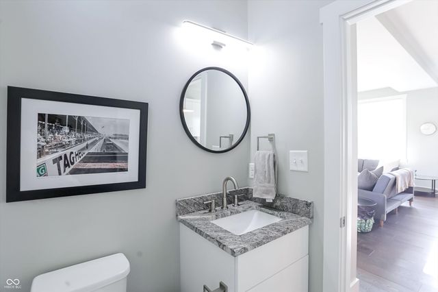 806 Shelby Street, Indianapolis, IN 46203