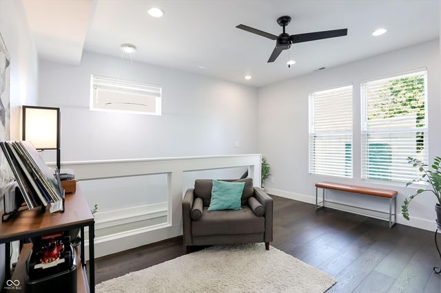 806 Shelby Street, Indianapolis, IN 46203