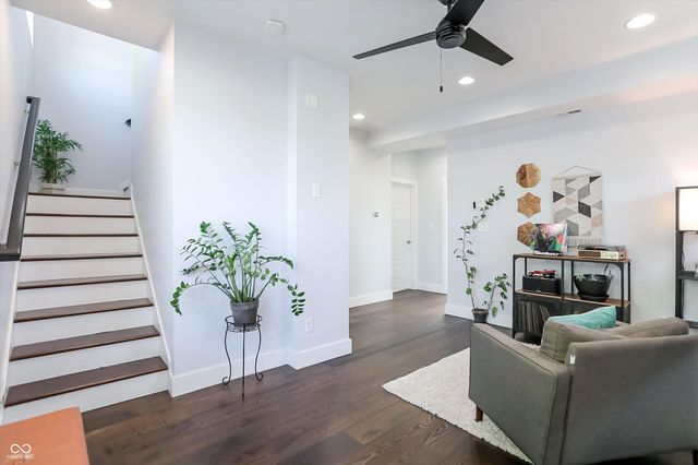 806 Shelby Street, Indianapolis, IN 46203