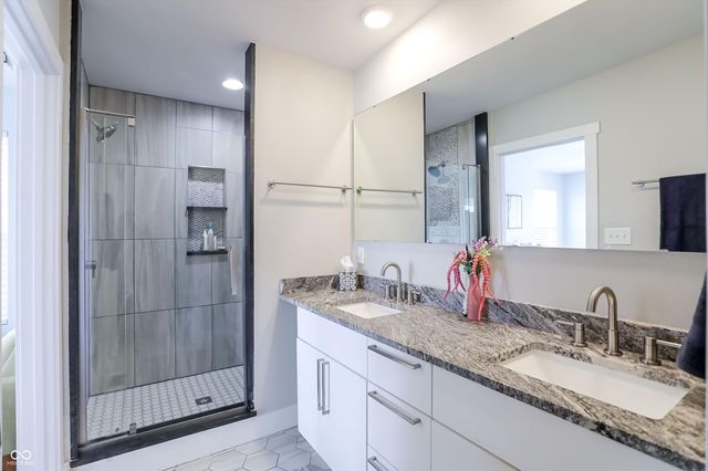 806 Shelby Street, Indianapolis, IN 46203