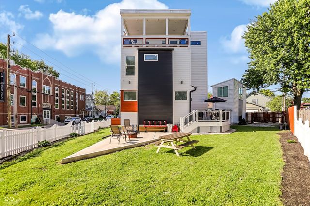 806 Shelby Street, Indianapolis, IN 46203