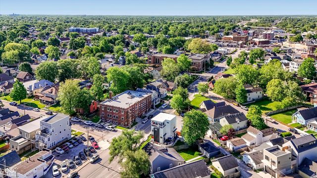 806 Shelby Street, Indianapolis, IN 46203