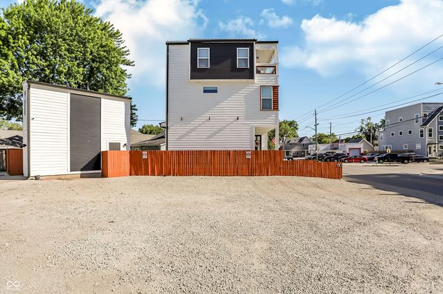 806 Shelby Street, Indianapolis, IN 46203