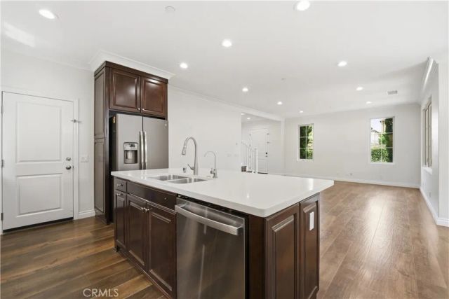 64 Maple Ash, Irvine, CA 92620