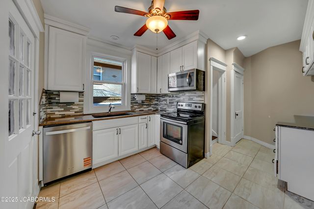 1012 OAK STREET, Jefferson City, MO 65101