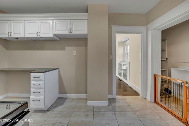 1012 OAK STREET, Jefferson City, MO 65101