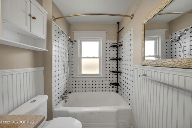 1012 OAK STREET, Jefferson City, MO 65101