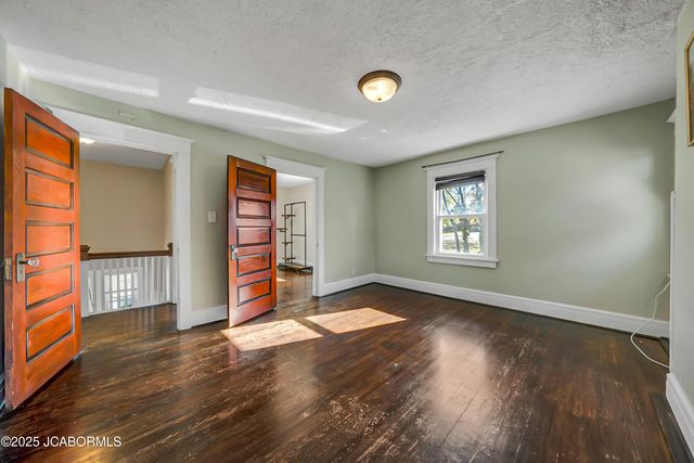 1012 OAK STREET, Jefferson City, MO 65101