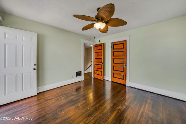 1012 OAK STREET, Jefferson City, MO 65101